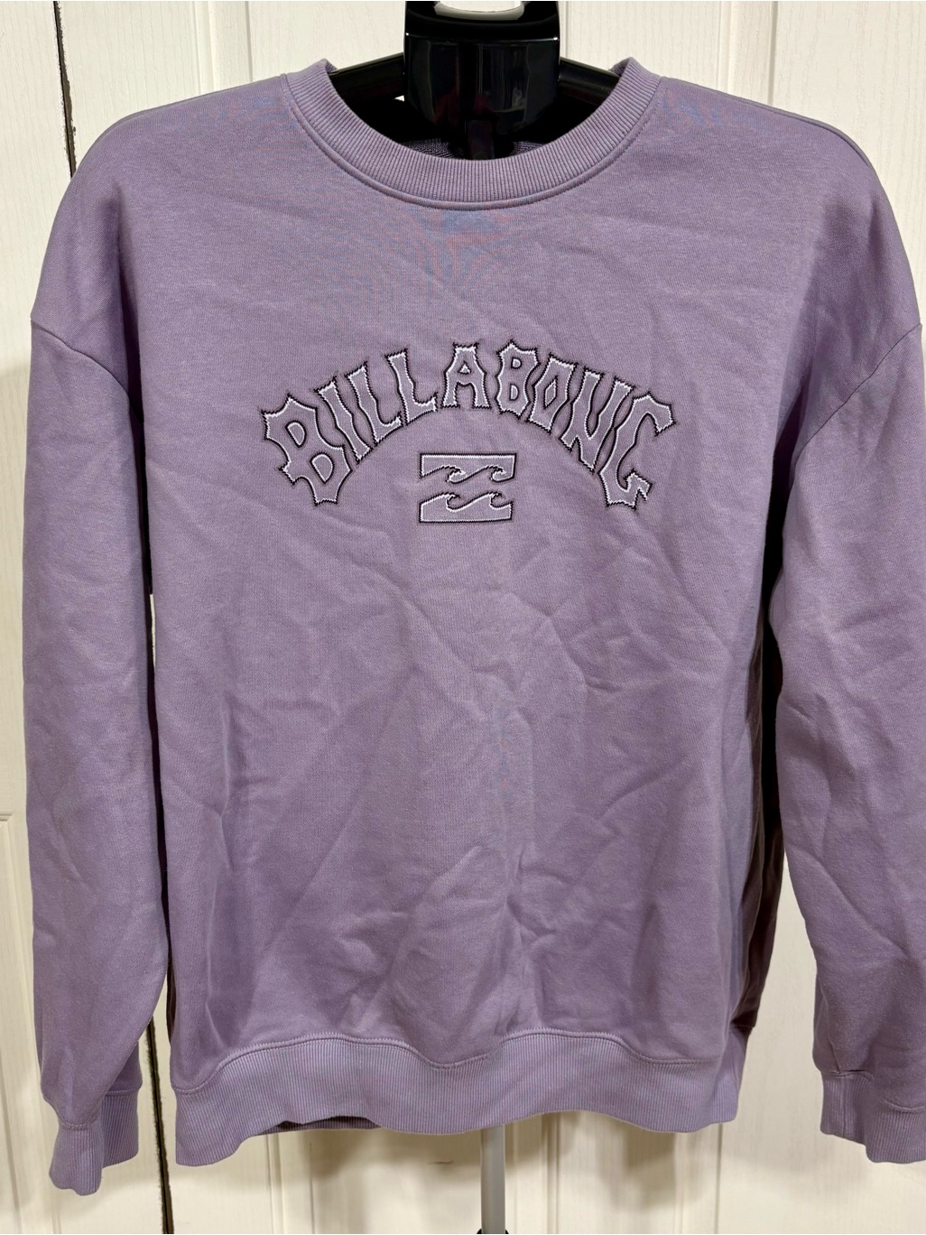 Billabong Crewneck Sweatshirt - Lavender Purple Front Embroidered Logo Size M